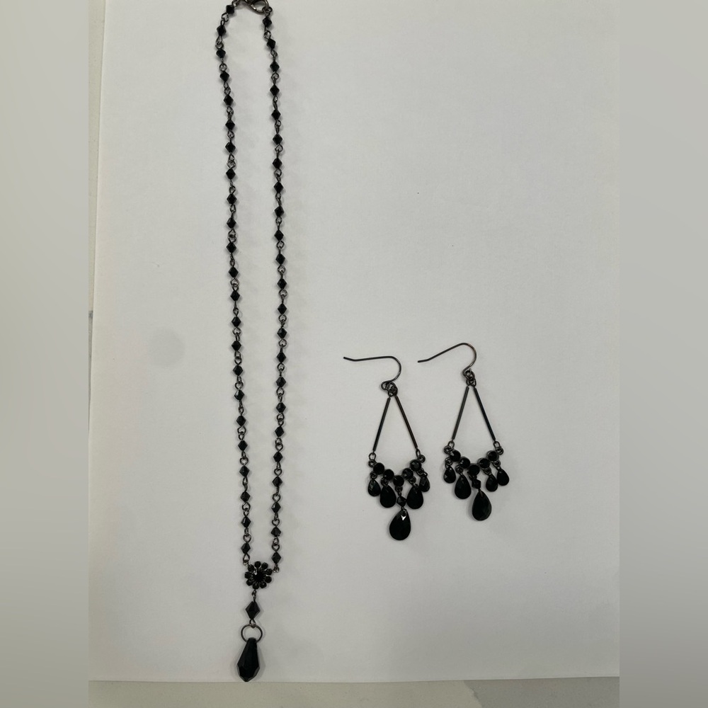 Elegant Black Jewelry Set